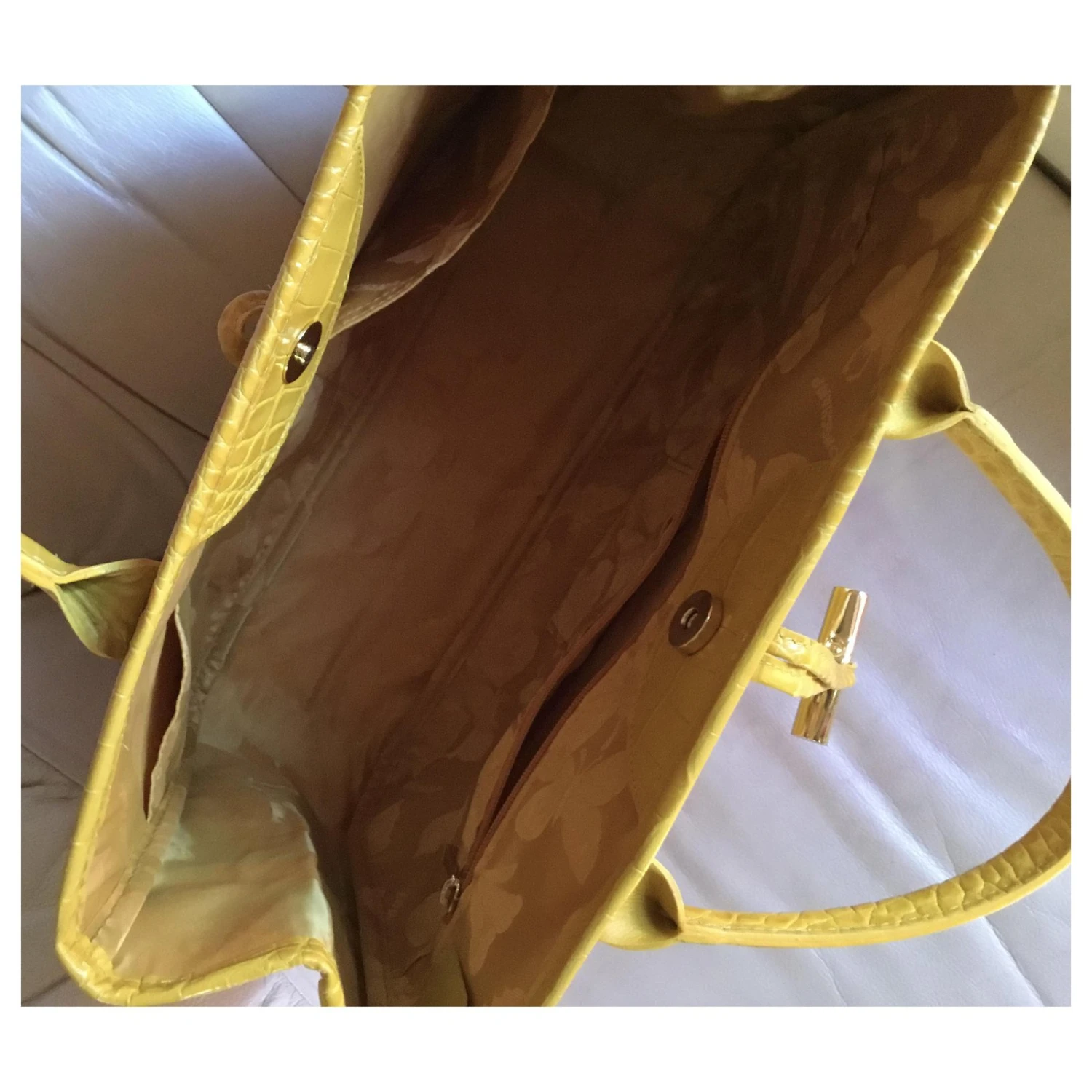 Longchamp SAC JAUNE ROSEAU EN CUIR DE VEAU FRAPPÉ CROCO 8 Longchamp SAC JAUNE ROSEAU EN CUIR DE VEAU FRAPPÉ CROCO – Image 6