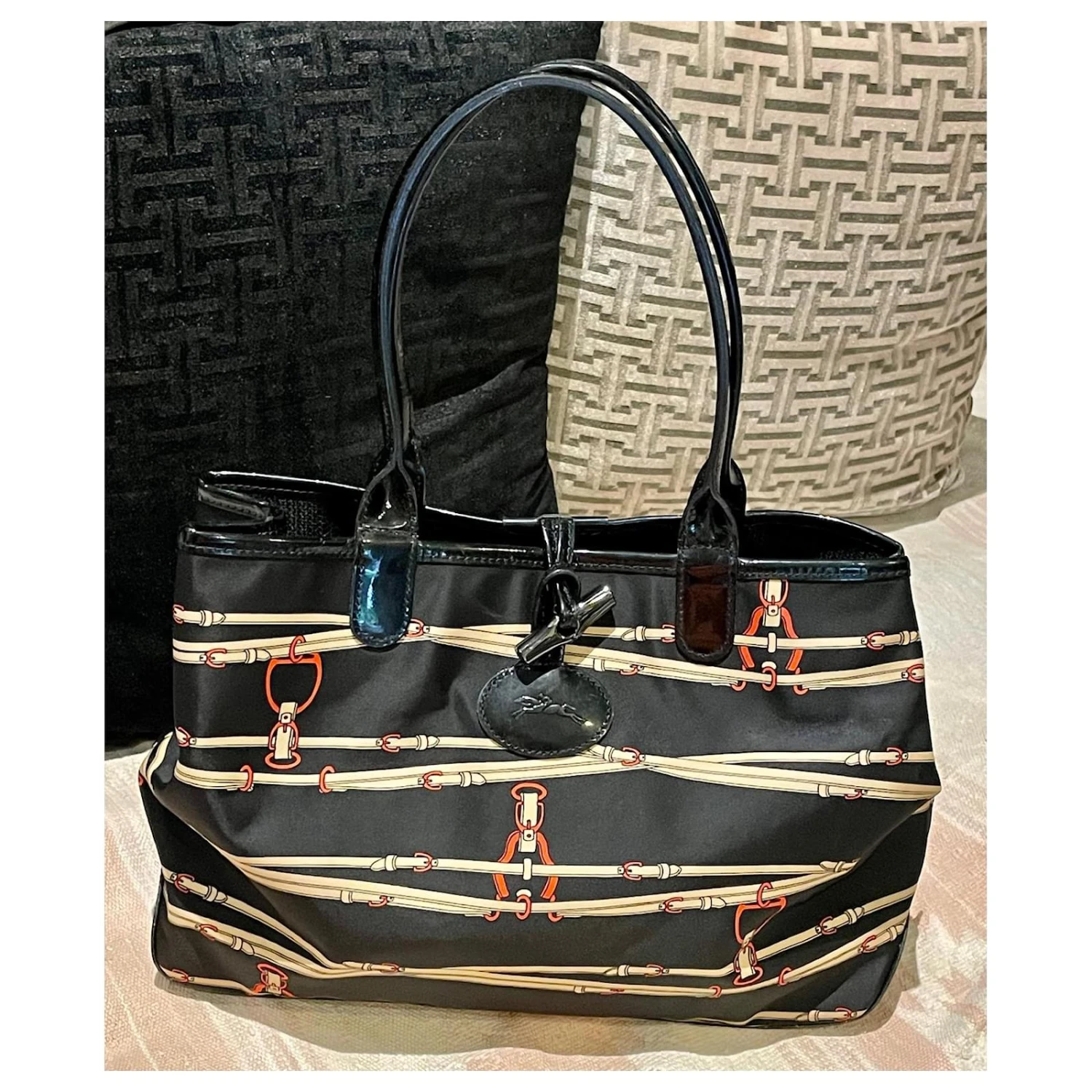 Roseau Authentique Originals Longchamp Rozo Sac Cabas Réversible Épaule Nylon X Ceinture En Cuir Motif Noir Dames 4 Roseau Authentique Originals Longchamp Rozo Sac Cabas Réversible Épaule Nylon X Ceinture En Cuir Motif Noir Dames – Image 2